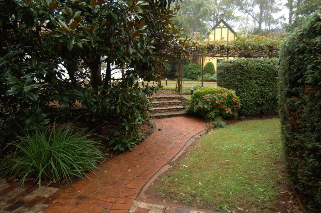 Lisson Grove Hotel Mount Tamborine Room photo